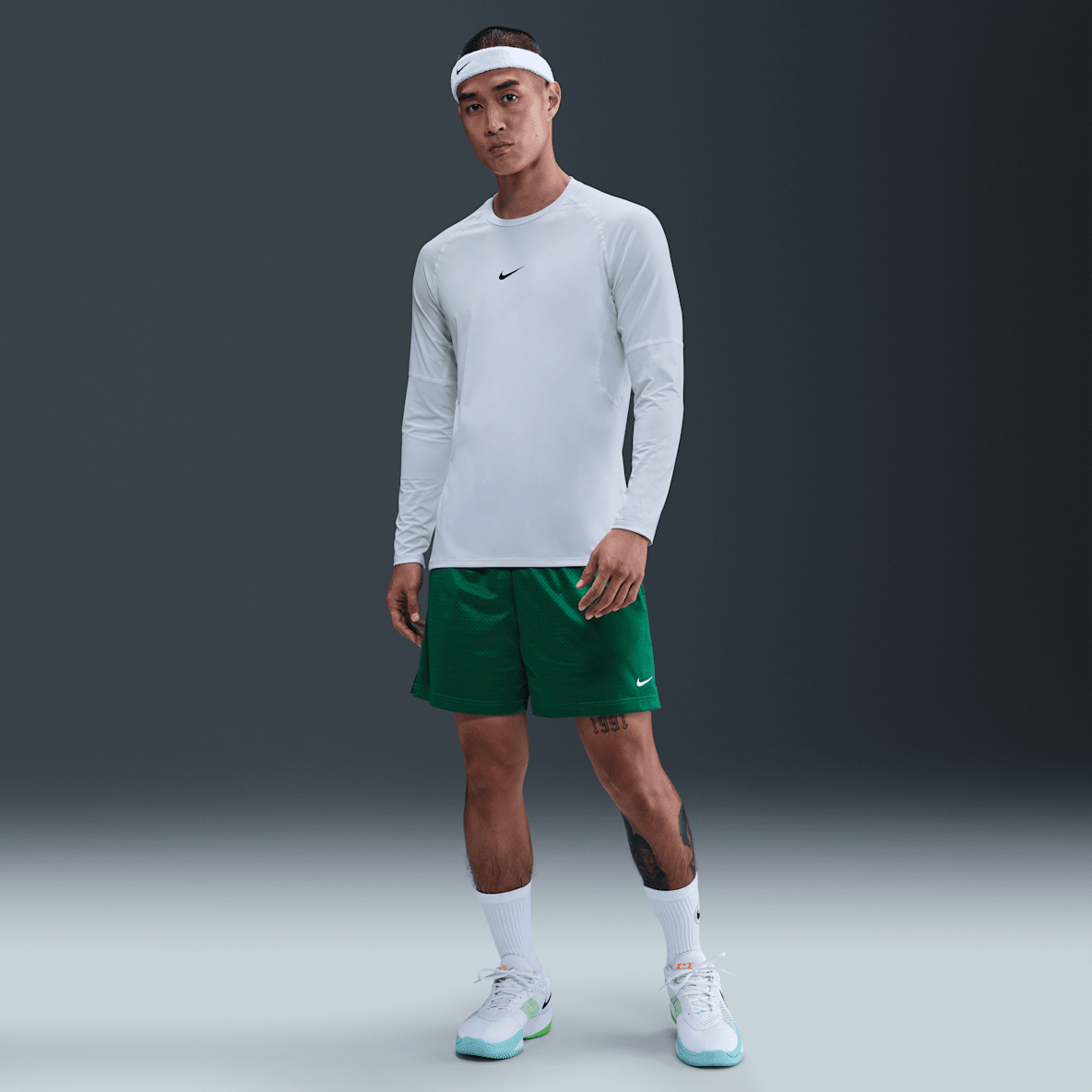 Nike オリーブグリーン ショートパンツ　テニスウェア Nike オリーブグリーン ショートパンツSサイズ テニスウェア NIKE公式